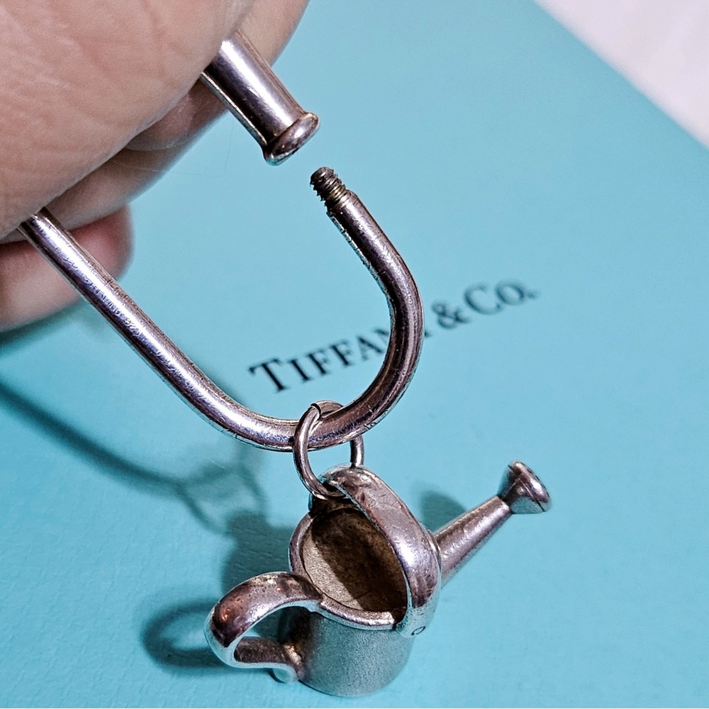 🧧SOLD🎋 RARE Vintage Tiffany & Co. Watering Can Silver Charm Key Ring Keychain - Picture 3 of 7